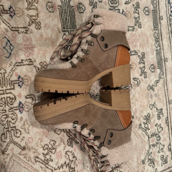 See by Chloe Eileen Tan Block Heel Ankle Boots | Size 39 - Picture 4 of 9